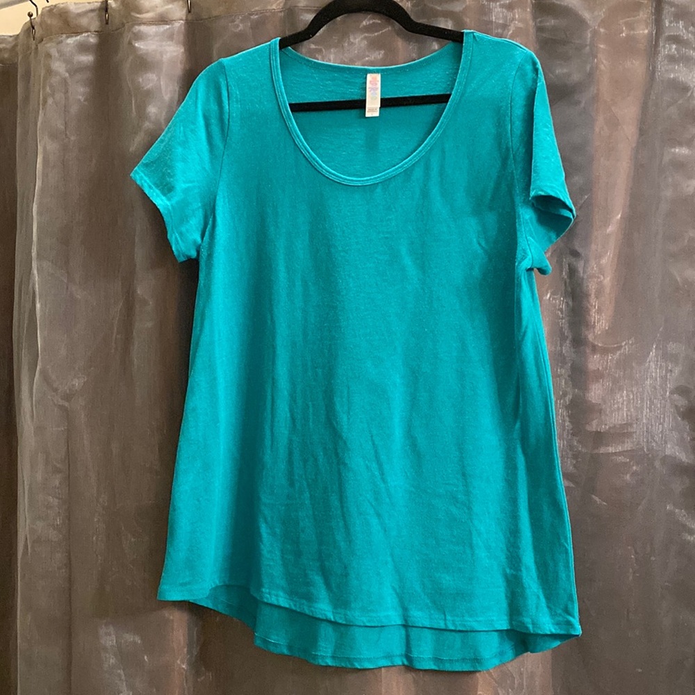 GUC Lularoe Classic tee